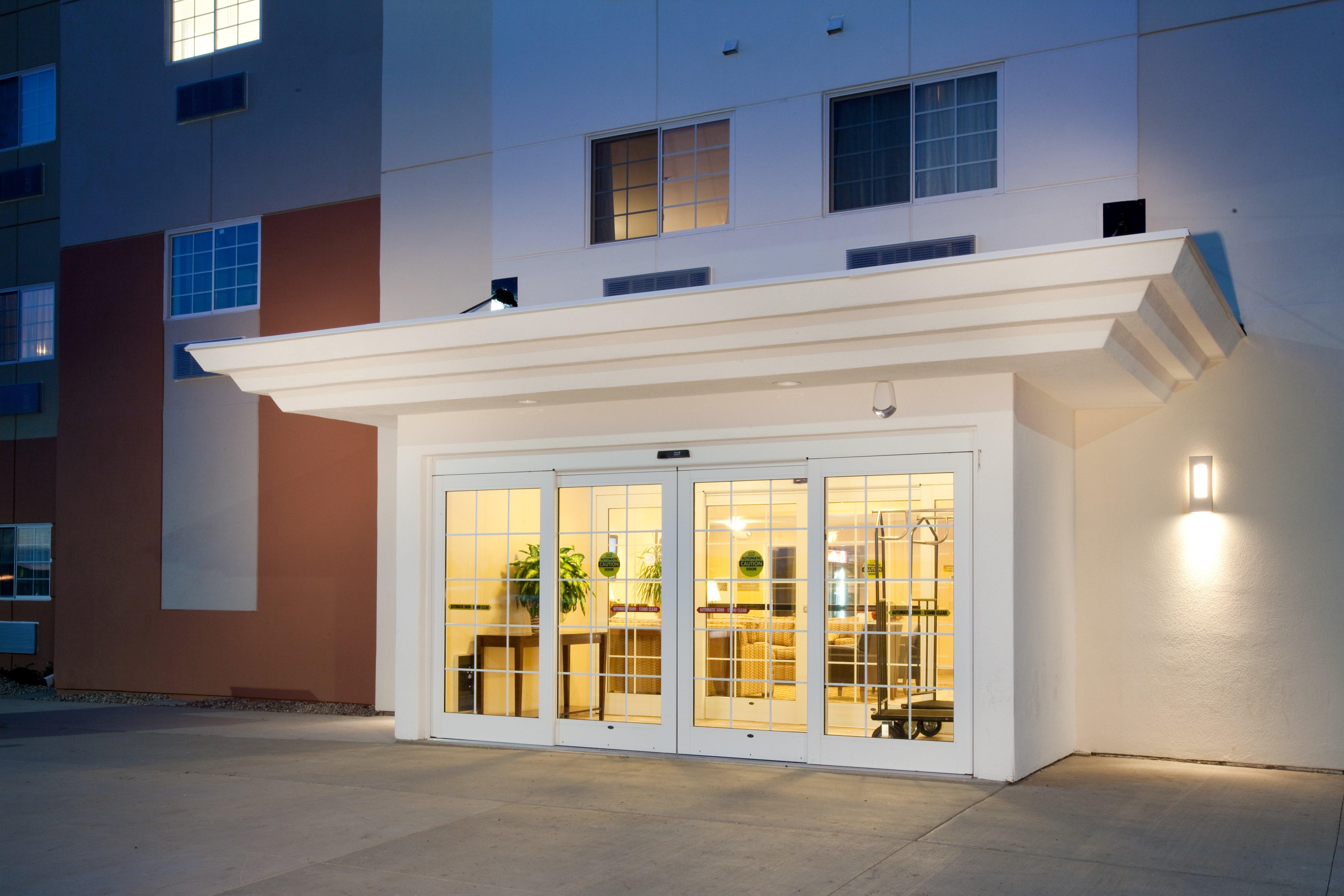 Candlewood Suites Minot By Ihg Esterno foto